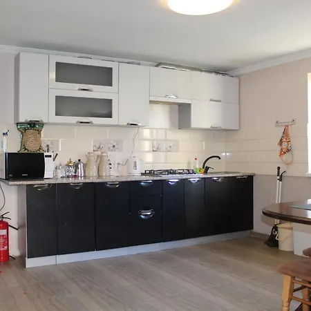 Перлина Карпатських Гір Aparthotel